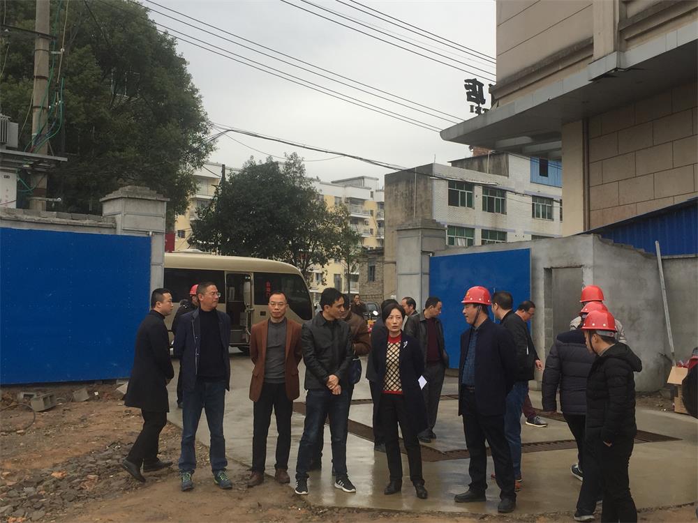 2018年3月2日縣委書記黃美萍等領導到我司松溪縣工農路安置房綜合體建設項目工地現(xiàn)場進行調研工作