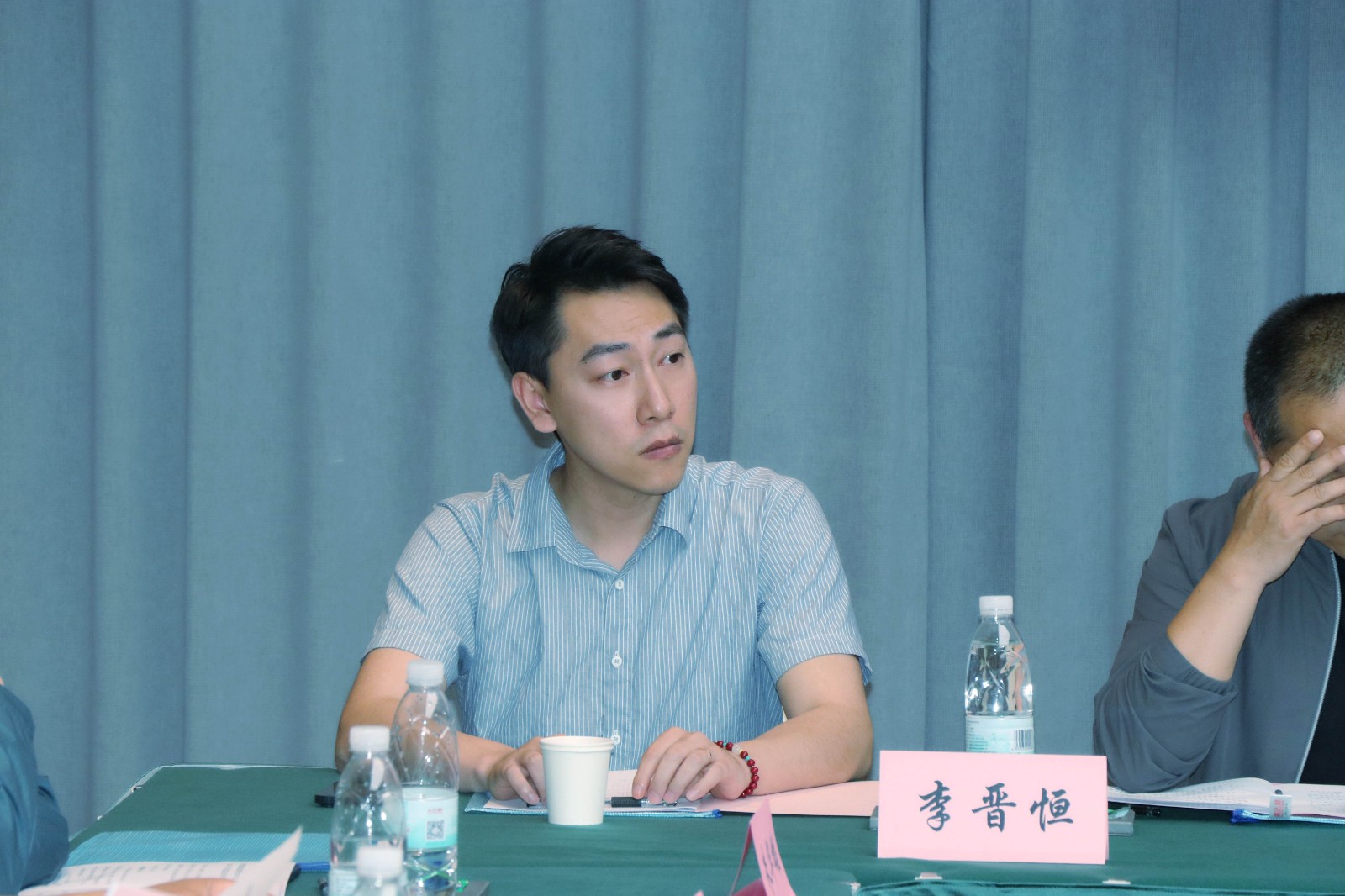 我司李晉恒總經(jīng)理參加南平市建筑業(yè)協(xié)會第八屆第十次常務(wù)理事會暨會長辦公會議